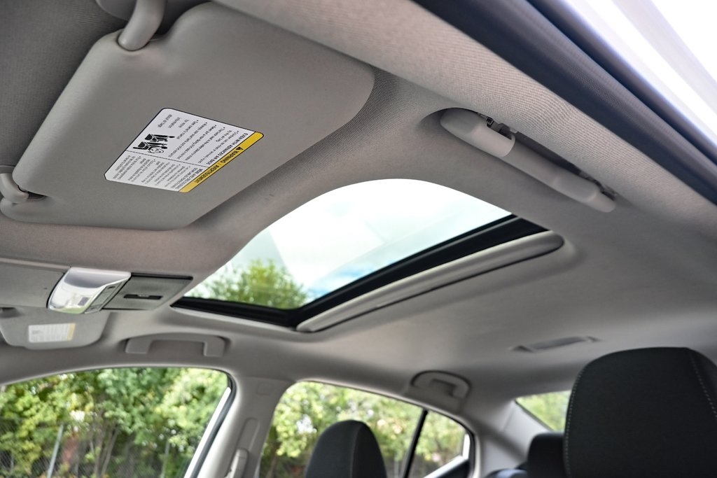 2023 Nissan Sentra SV in Mississauga, Ontario - 14 - w1024h768px
