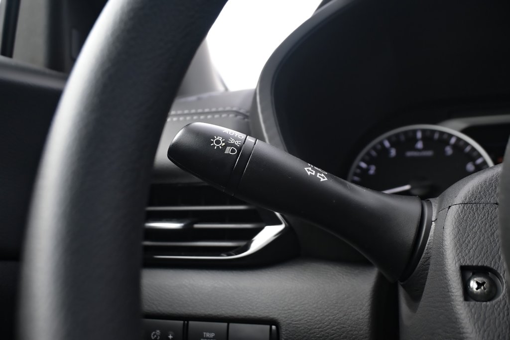 2023 Nissan Sentra SV in Mississauga, Ontario - 17 - w1024h768px