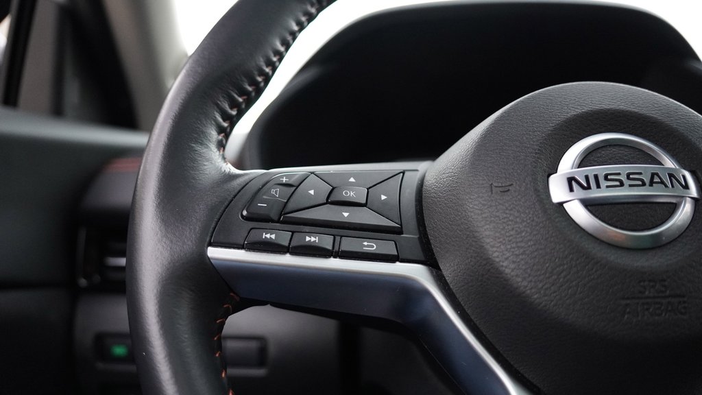 2023 Nissan Sentra SR in Mississauga, Ontario - 13 - w1024h768px