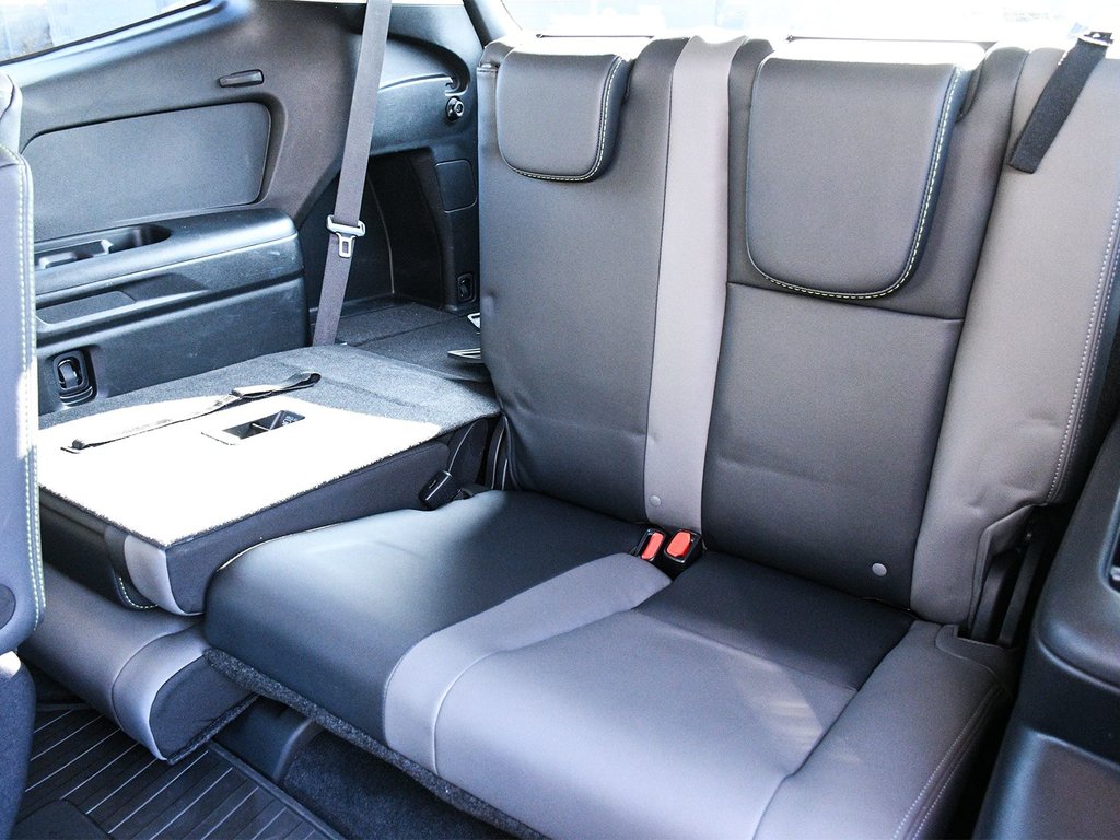 2023 Subaru Ascent Onyx in Mississauga, Ontario - 15 - w1024h768px