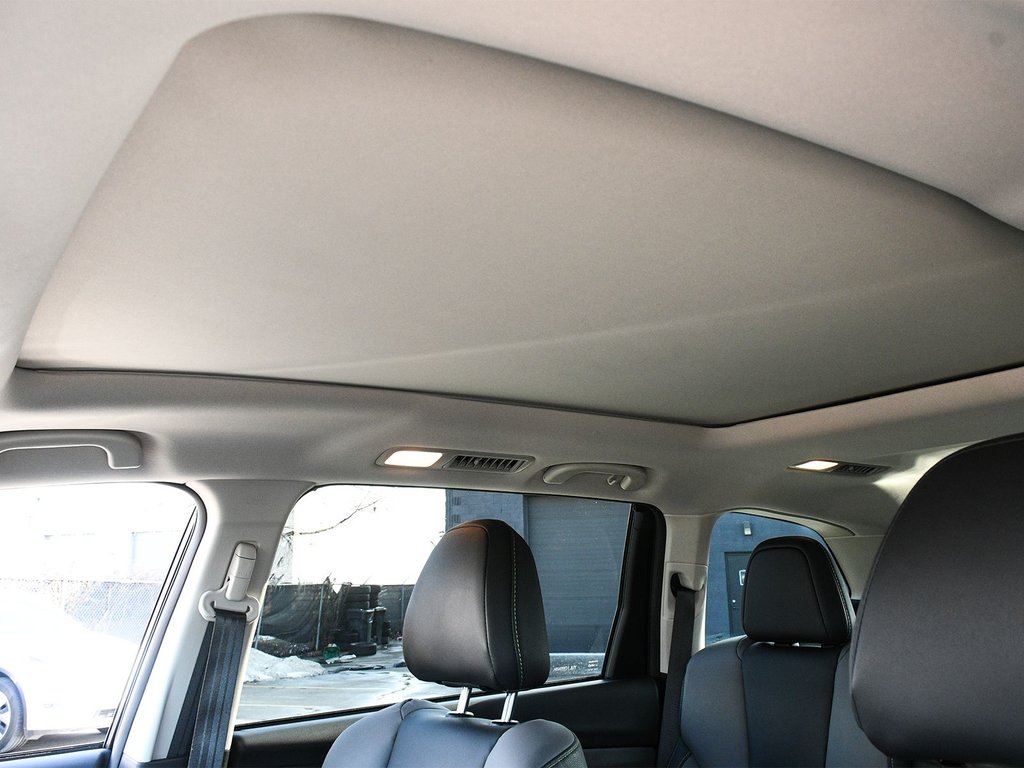 2023 Subaru Ascent Onyx in Mississauga, Ontario - 13 - w1024h768px