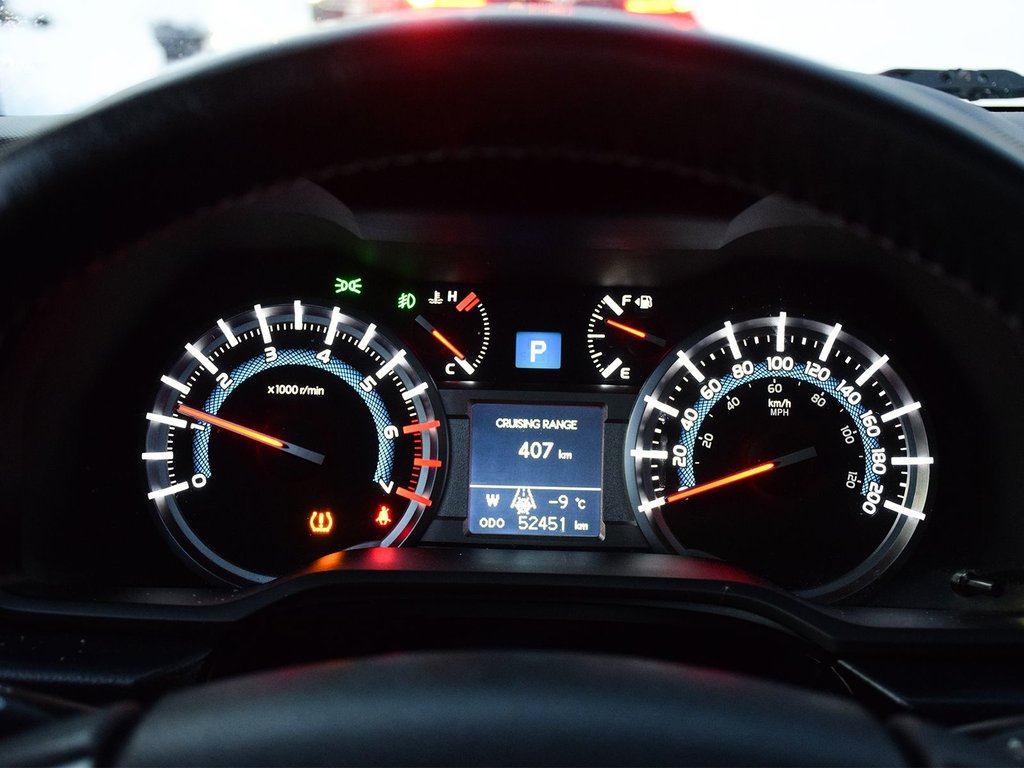 2018 Toyota 4Runner Limited in Mississauga, Ontario - 17 - w1024h768px