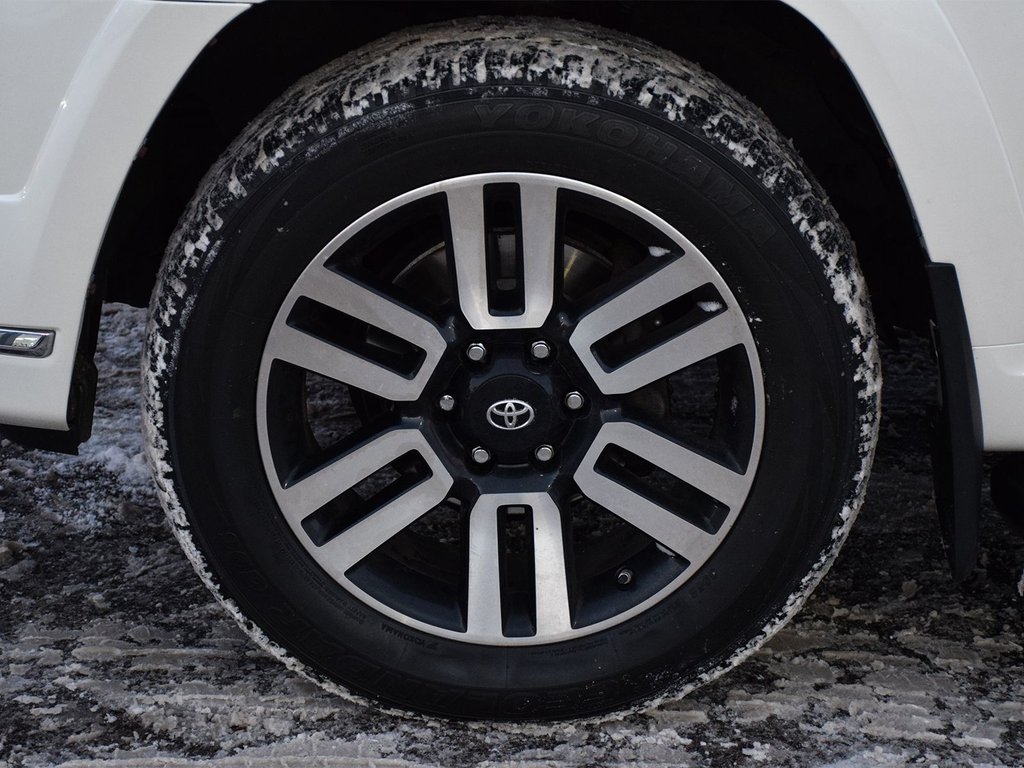 2018 Toyota 4Runner Limited in Mississauga, Ontario - 5 - w1024h768px