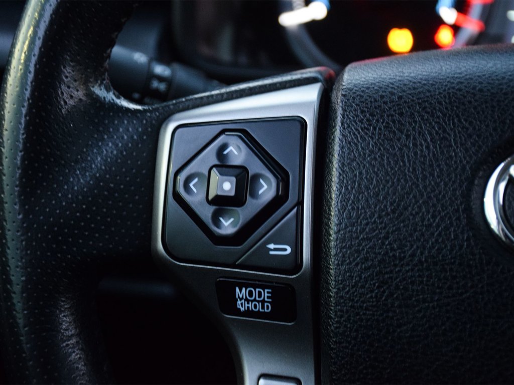 2018 Toyota 4Runner Limited in Mississauga, Ontario - 18 - w1024h768px