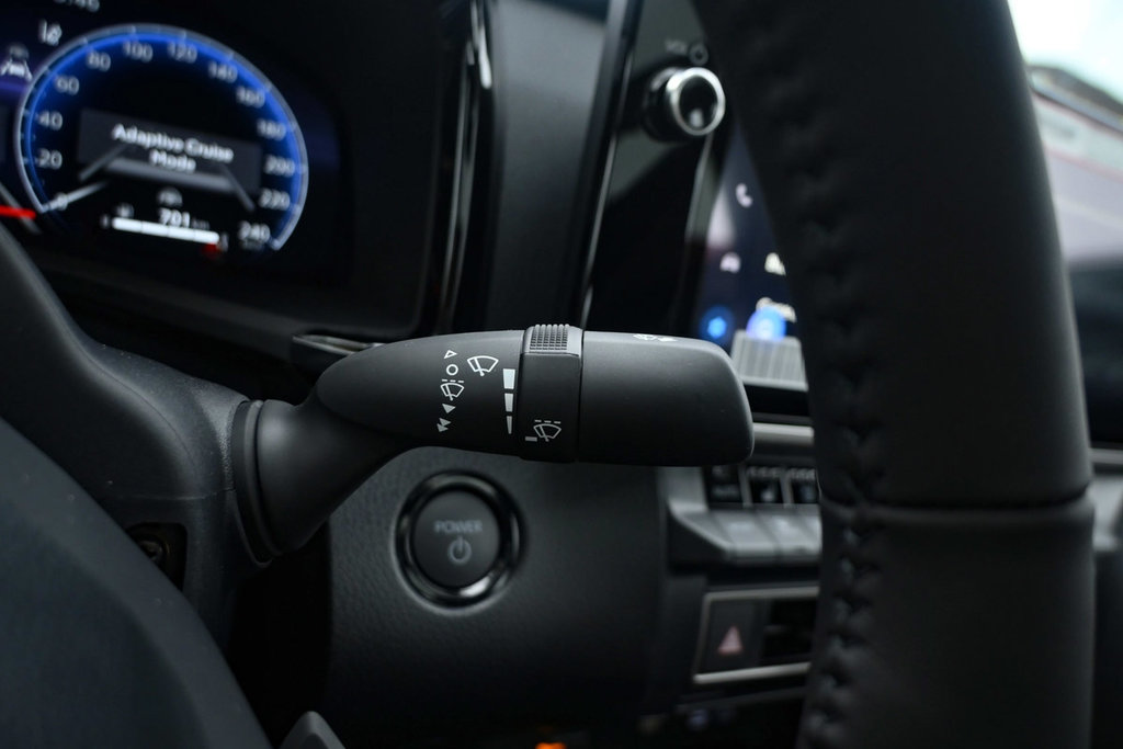 2025 Toyota Camry Hybrid XSE in Mississauga, Ontario - 15 - w1024h768px