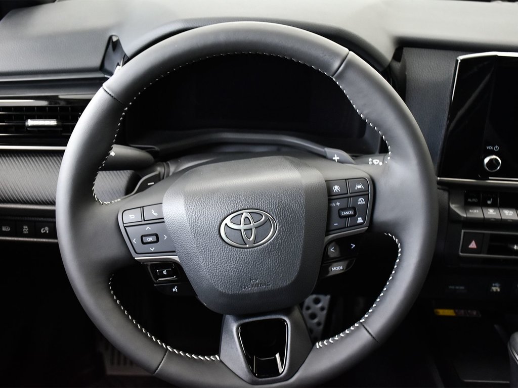 2025 Toyota Camry Hybrid SE FWD in Mississauga, Ontario - 15 - w1024h768px