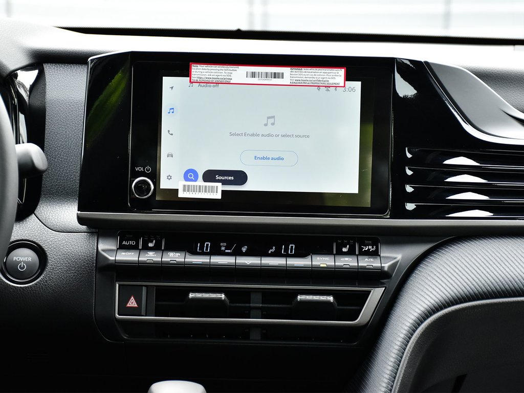 2025 Toyota Camry Hybrid SE UPGRADE AWD in Mississauga, Ontario - 14 - w1024h768px