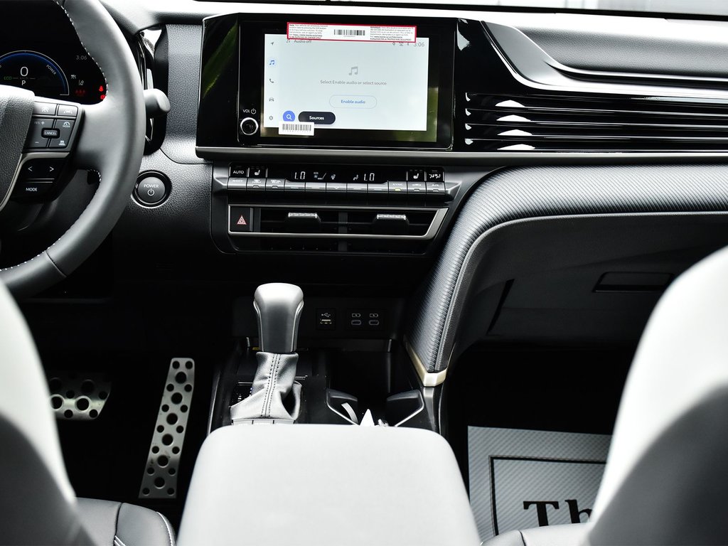 2025 Toyota Camry Hybrid SE UPGRADE AWD in Mississauga, Ontario - 13 - w1024h768px