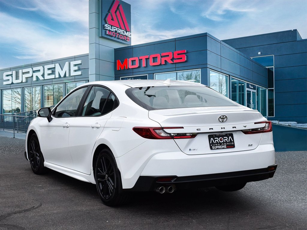 2025 Toyota Camry Hybrid SE Upgrade FWD in Mississauga, Ontario - 5 - w1024h768px