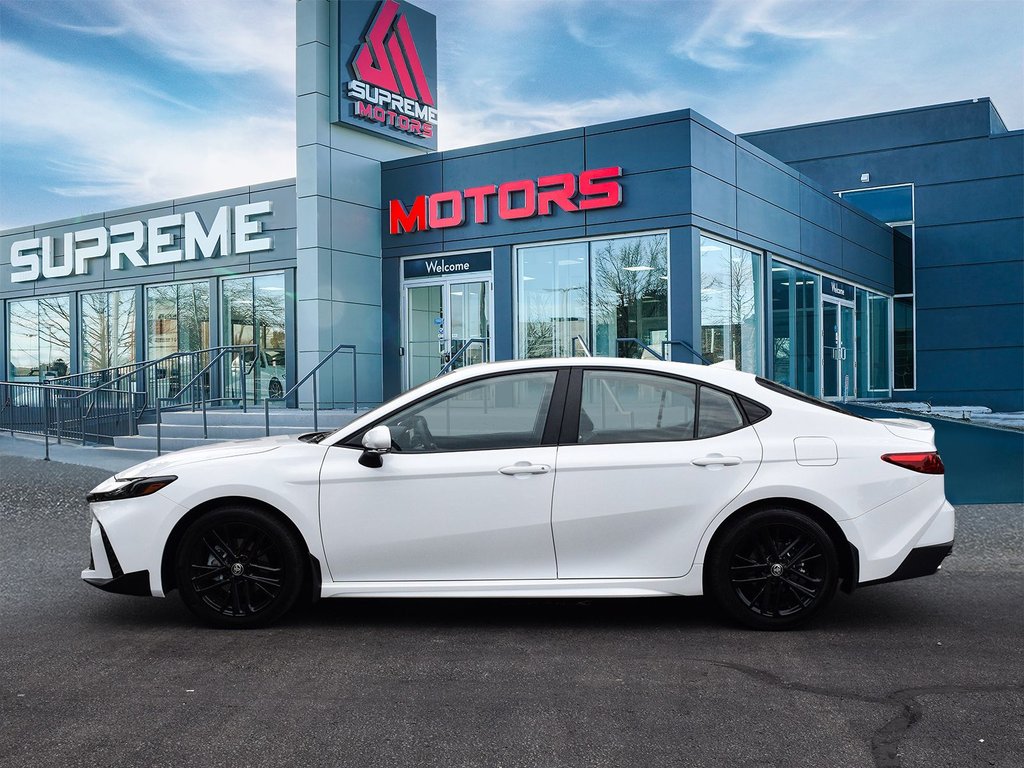 2025 Toyota Camry Hybrid SE Upgrade FWD in Mississauga, Ontario - 4 - w1024h768px