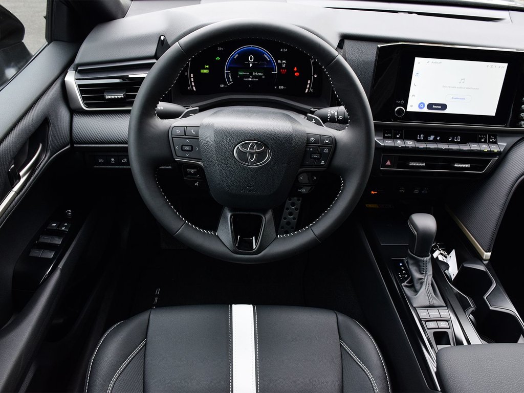 2025 Toyota Camry Hybrid SE FWD in Mississauga, Ontario - 15 - w1024h768px