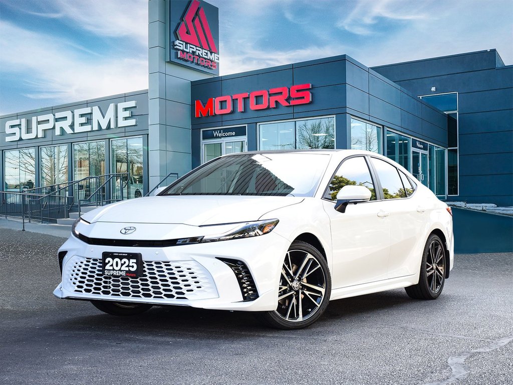 2025 Toyota Camry Hybrid XSE AWD in Mississauga, Ontario - 2 - w1024h768px
