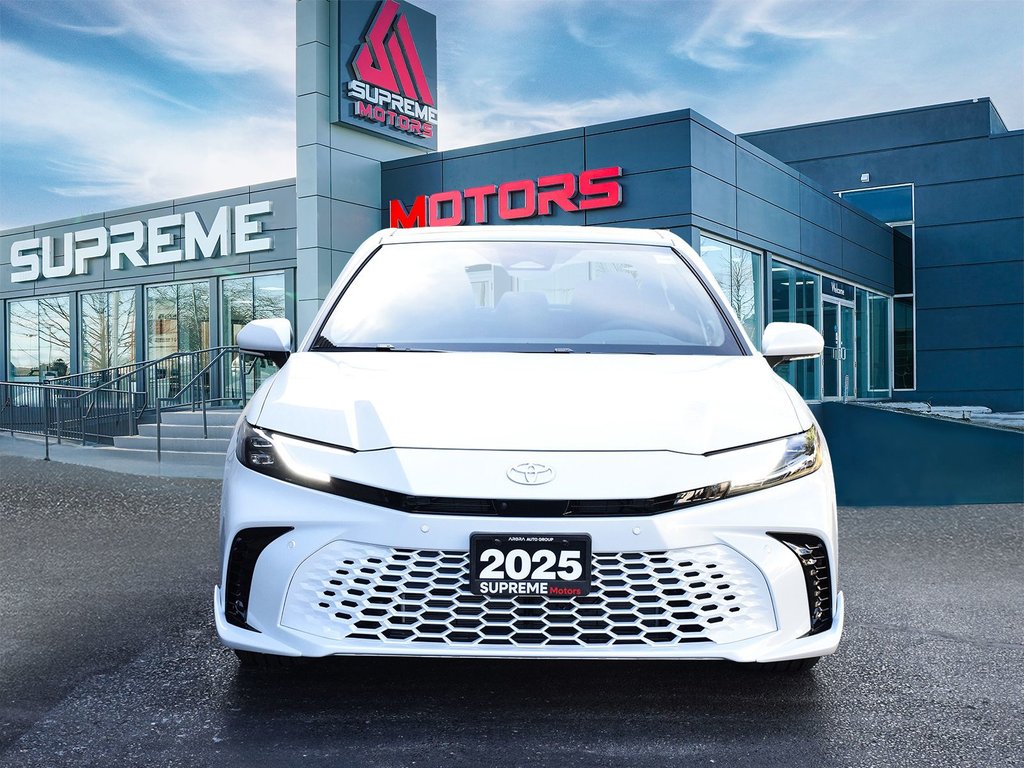 2025 Toyota Camry Hybrid XSE AWD in Mississauga, Ontario - 3 - w1024h768px