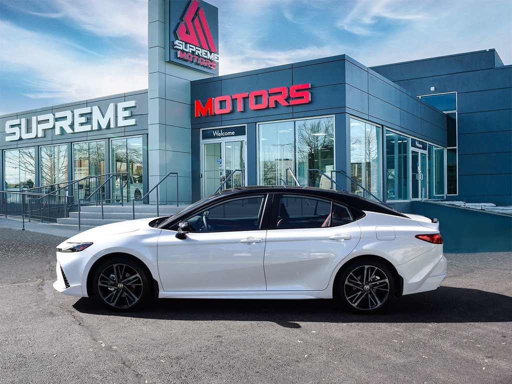 2025 Toyota Camry Hybrid XSE AWD in Mississauga, Ontario - 4 - w1024h768px