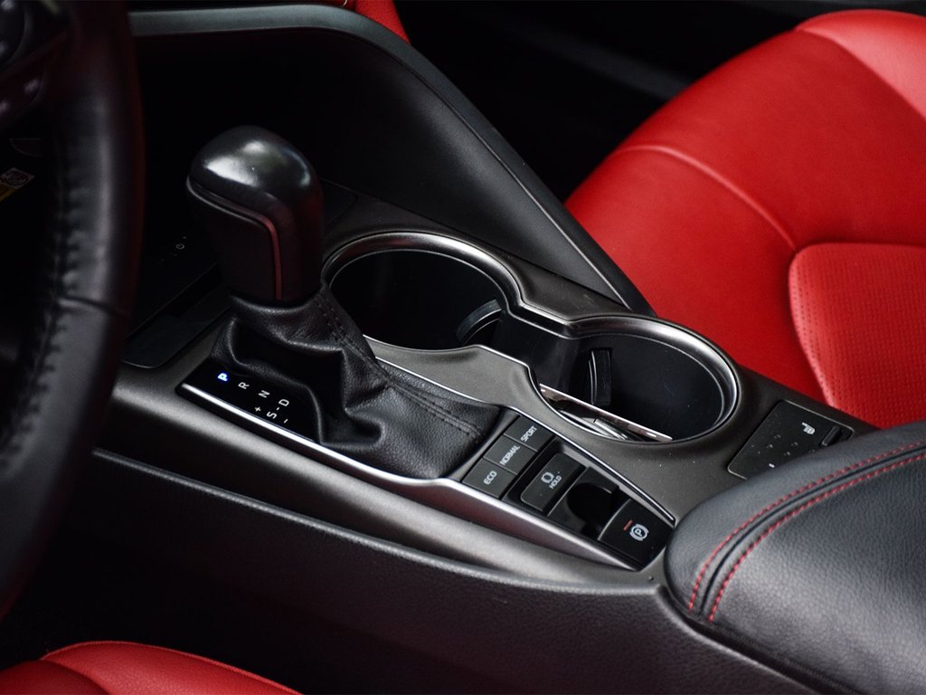 2022 Toyota Camry XSE in Mississauga, Ontario - 8 - w1024h768px