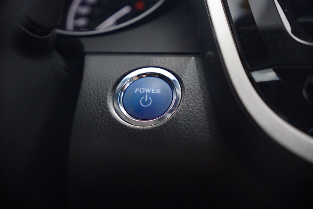 2023 Toyota Camry SE HYBRID in Mississauga, Ontario - 22 - w1024h768px
