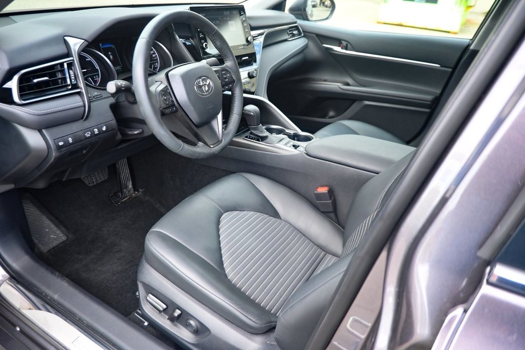 2023 Toyota Camry Hybrid SE in Mississauga, Ontario - 15 - w1024h768px