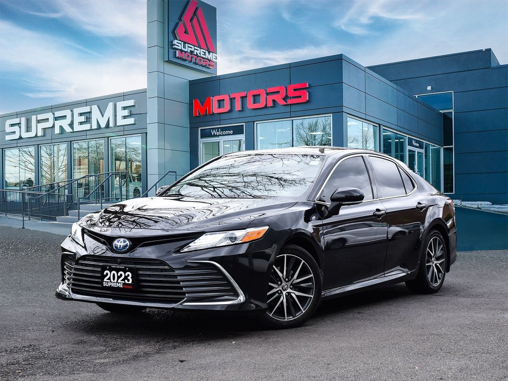 2023 Toyota Camry Hybrid XLE in Mississauga, Ontario - 1 - w1024h768px