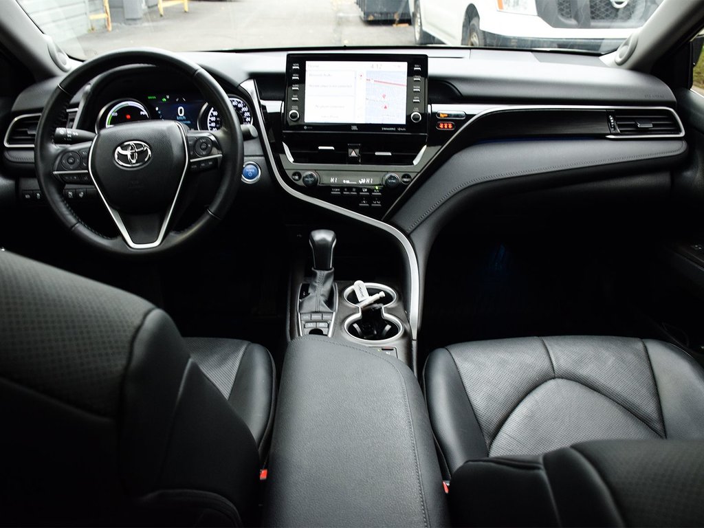2023 Toyota Camry Hybrid XLE in Mississauga, Ontario - 12 - w1024h768px