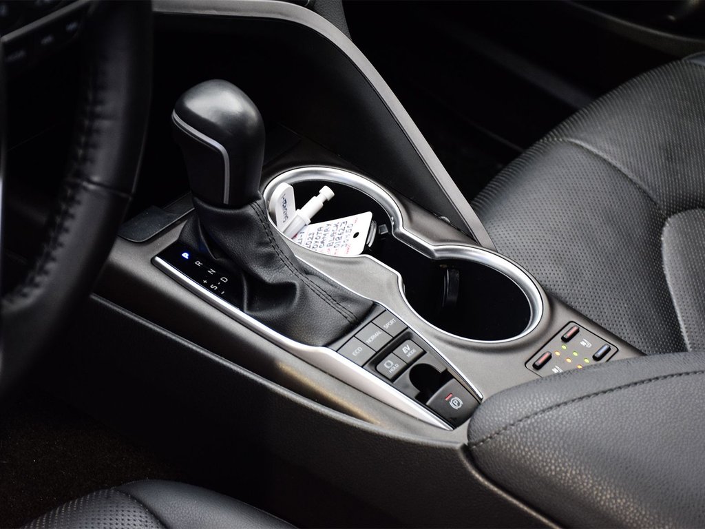 2023 Toyota Camry Hybrid XLE in Mississauga, Ontario - 8 - w1024h768px