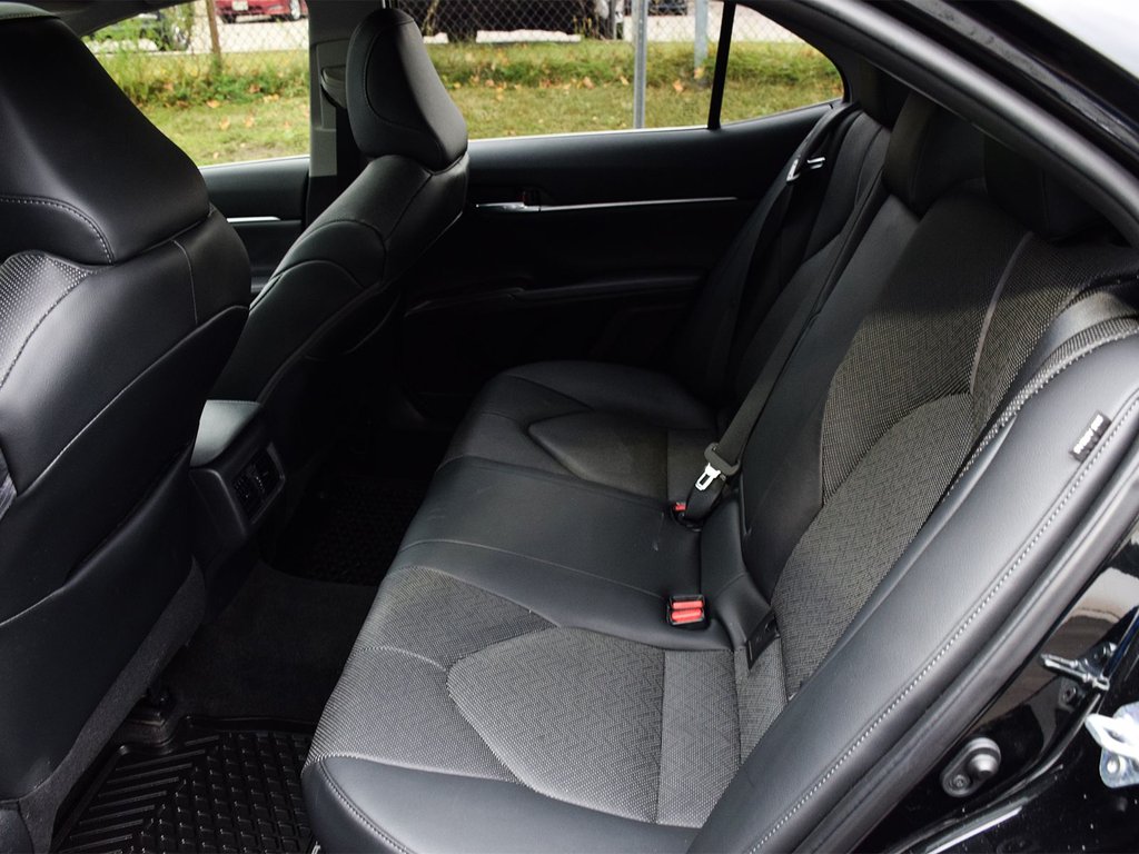 2023 Toyota Camry Hybrid XLE in Mississauga, Ontario - 11 - w1024h768px