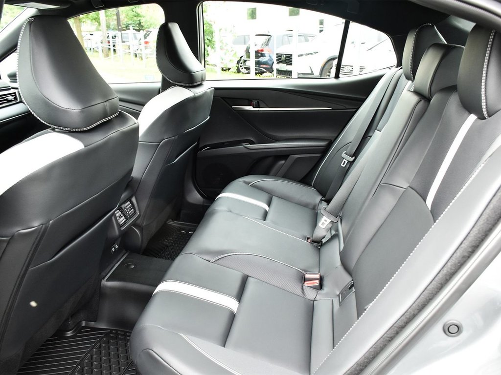 2025 Toyota Camry SE Upgrade in Mississauga, Ontario - 13 - w1024h768px