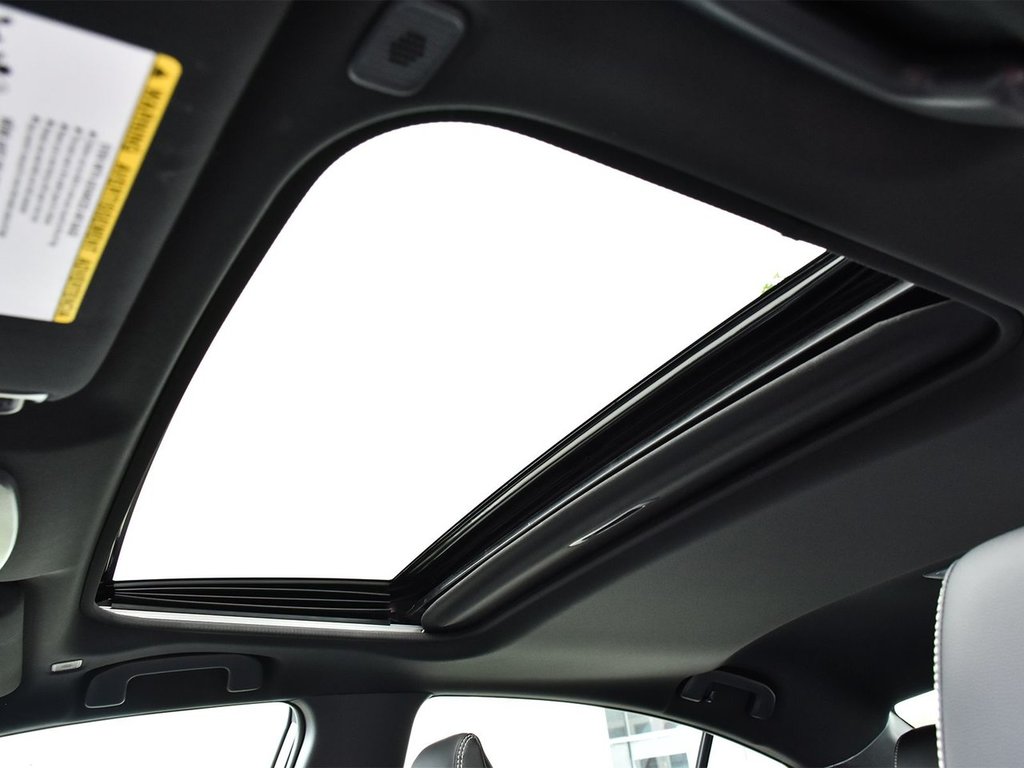 2025 Toyota Camry SE Upgrade in Mississauga, Ontario - 12 - w1024h768px
