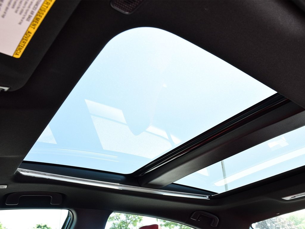 2025 Toyota Camry XSE in Mississauga, Ontario - 11 - w1024h768px