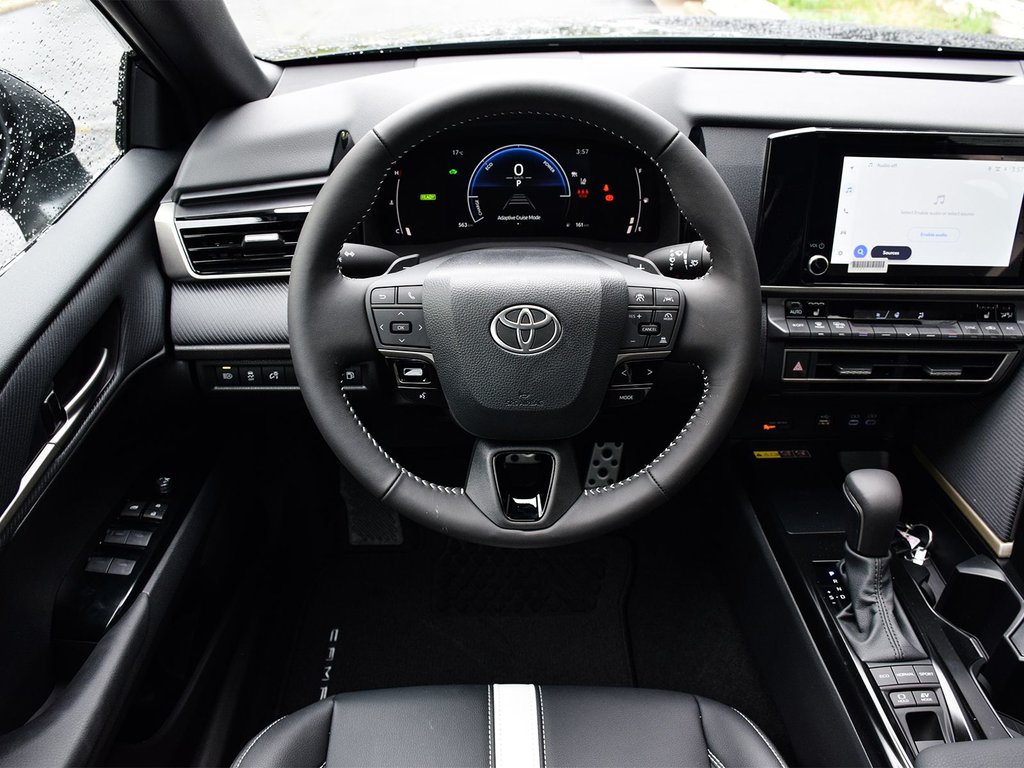 2025 Toyota Camry Hybrid SE Upgrade AWD in Mississauga, Ontario - 17 - w1024h768px