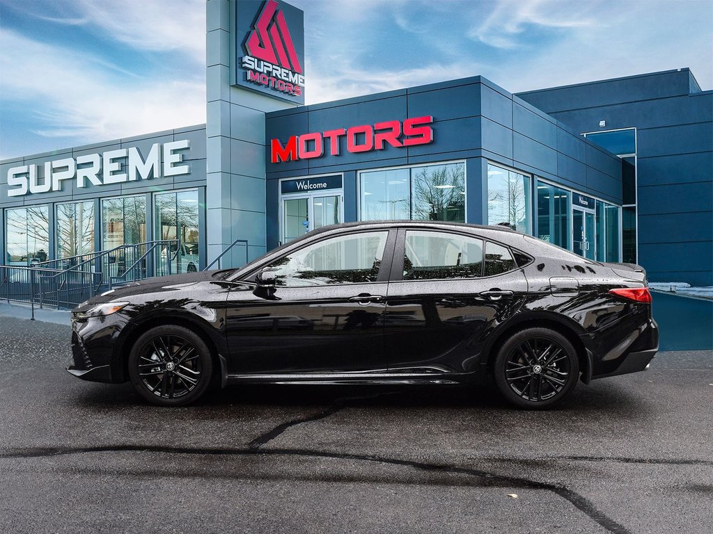 2025 Toyota Camry Hybrid SE Upgrade AWD in Mississauga, Ontario - 4 - w1024h768px
