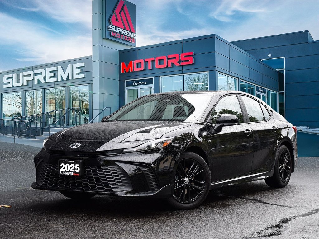 2025 Toyota Camry Hybrid SE Upgrade AWD in Mississauga, Ontario - 2 - w1024h768px