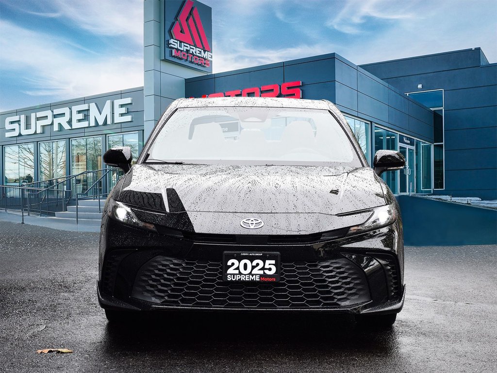 2025 Toyota Camry Hybrid SE Upgrade AWD in Mississauga, Ontario - 3 - w1024h768px