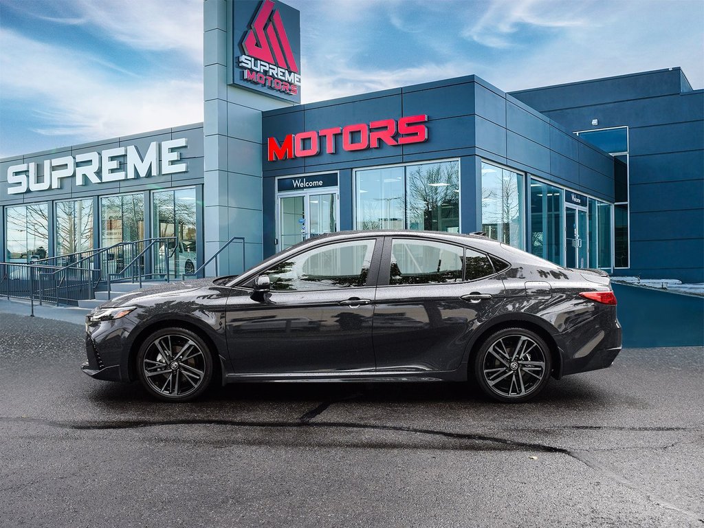 2025 Toyota Camry Hybrid XSE AWD in Mississauga, Ontario - 4 - w1024h768px