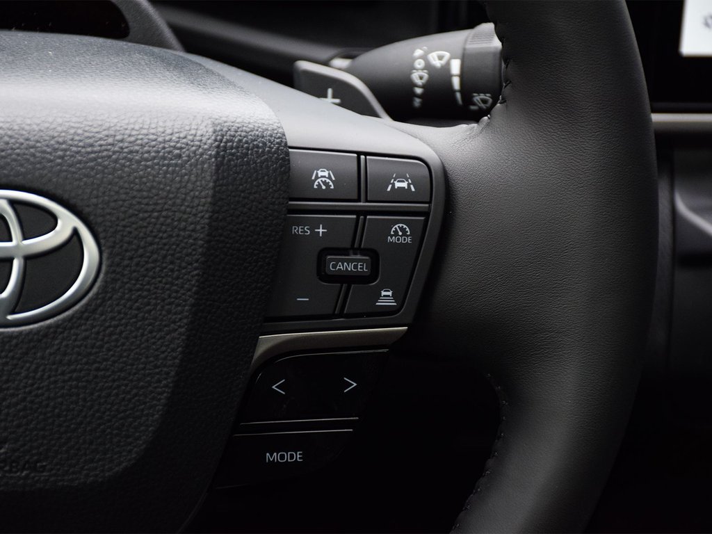 2025 Toyota Camry Hybrid XSE AWD in Mississauga, Ontario - 20 - w1024h768px