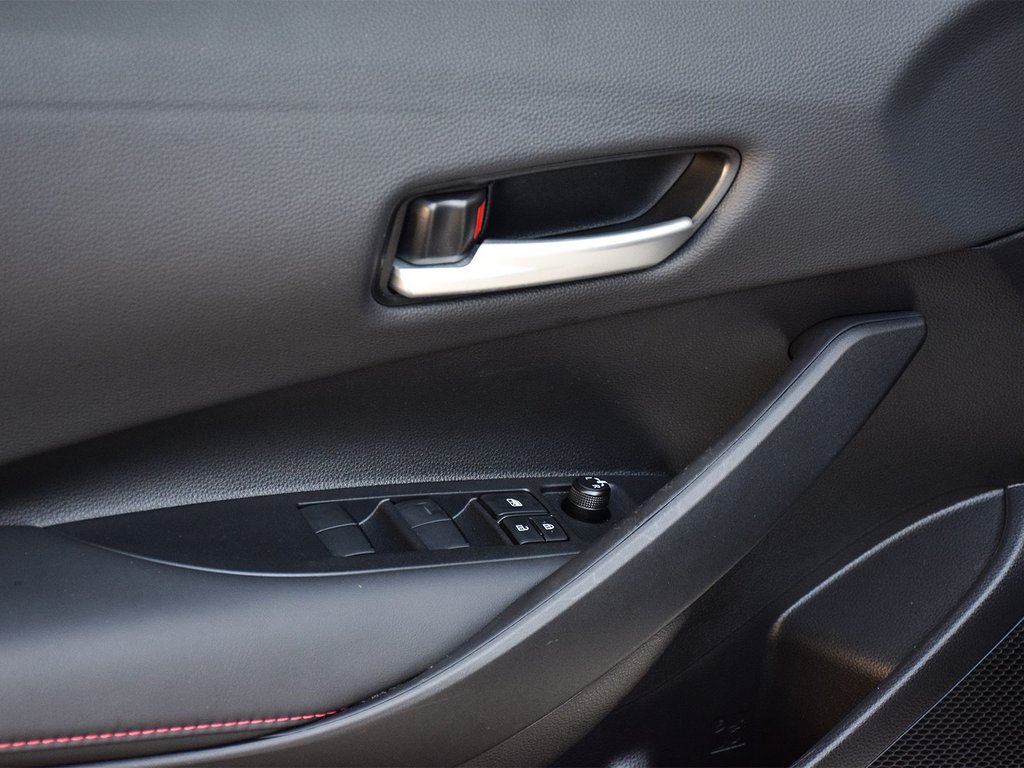 2025 Toyota COROLLA HYBRID SE in Mississauga, Ontario - 10 - w1024h768px