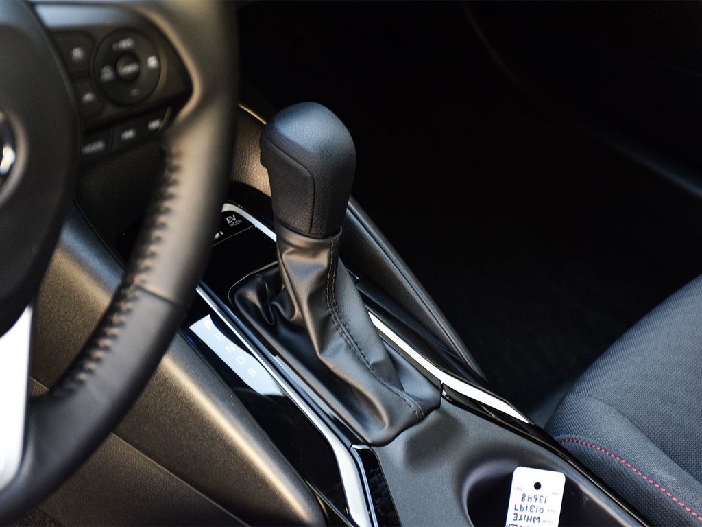 2025 Toyota COROLLA HYBRID SE in Mississauga, Ontario - 9 - w1024h768px