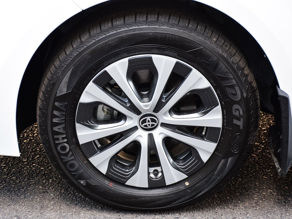 2026 Toyota COROLLA HYBRID LE AWD in Mississauga, Ontario - 6 - w1024h768px