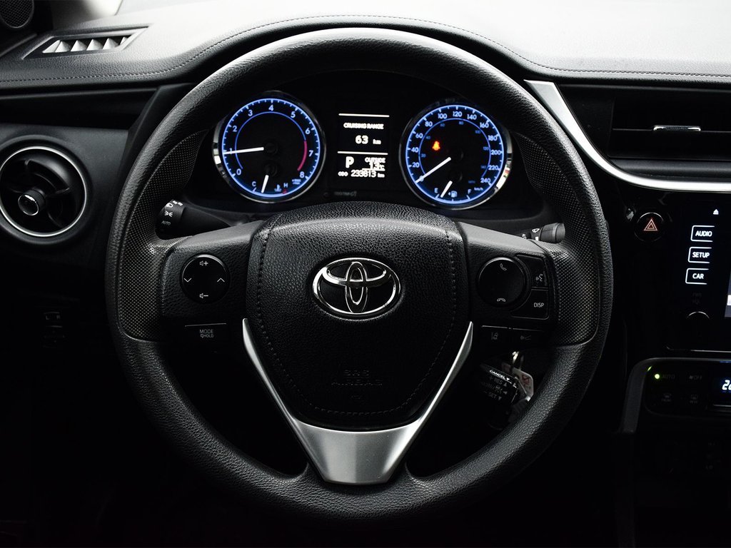 2018 Toyota Corolla LE in Mississauga, Ontario - 15 - w1024h768px