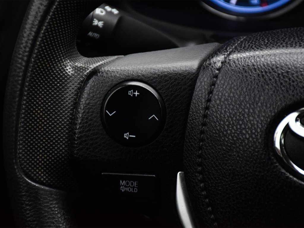 2018 Toyota Corolla LE in Mississauga, Ontario - 16 - w1024h768px