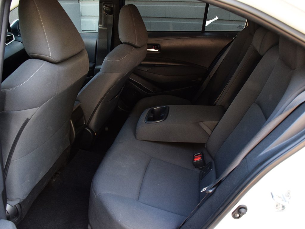 2021 Toyota Corolla LE in Mississauga, Ontario - 11 - w1024h768px
