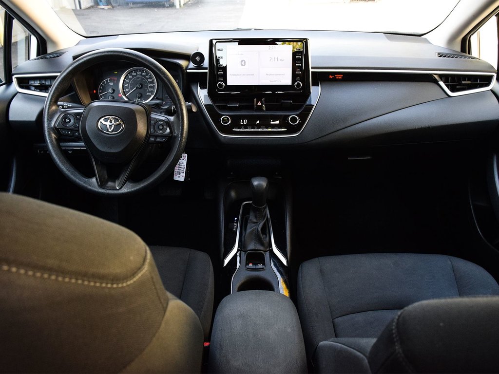 2021 Toyota Corolla LE in Mississauga, Ontario - 12 - w1024h768px
