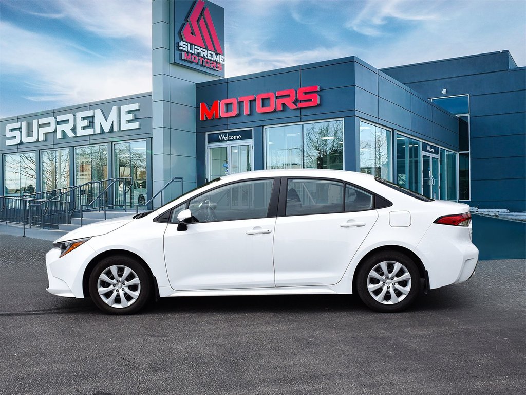2022 Toyota Corolla LE in Mississauga, Ontario - 3 - w1024h768px