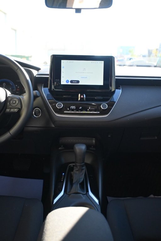 2023 Toyota Corolla HYBRID LE in Mississauga, Ontario - 12 - w1024h768px