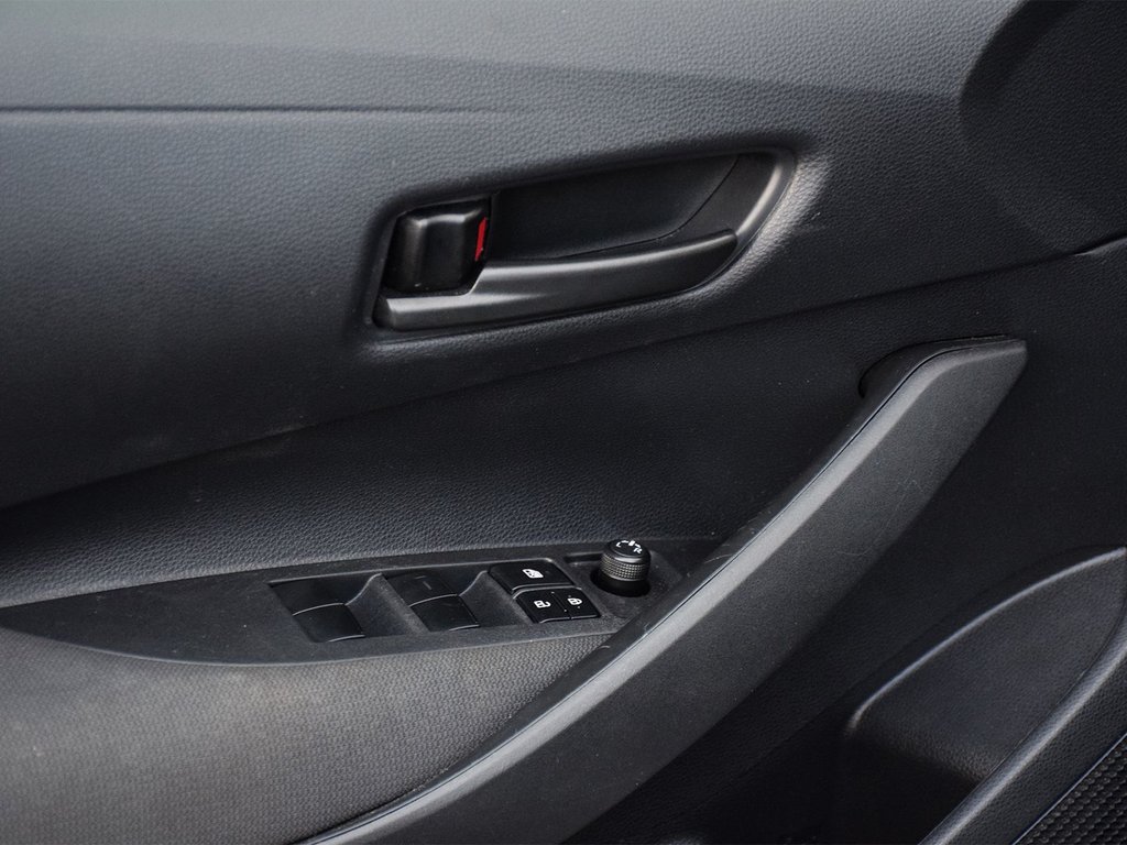 2024 Toyota Corolla LE in Mississauga, Ontario - 9 - w1024h768px