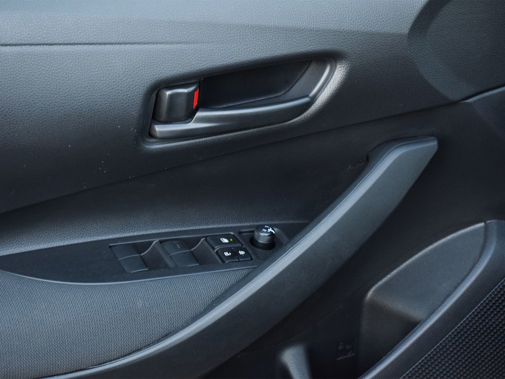 2024 Toyota Corolla Hybrid LE in Mississauga, Ontario - 9 - w1024h768px