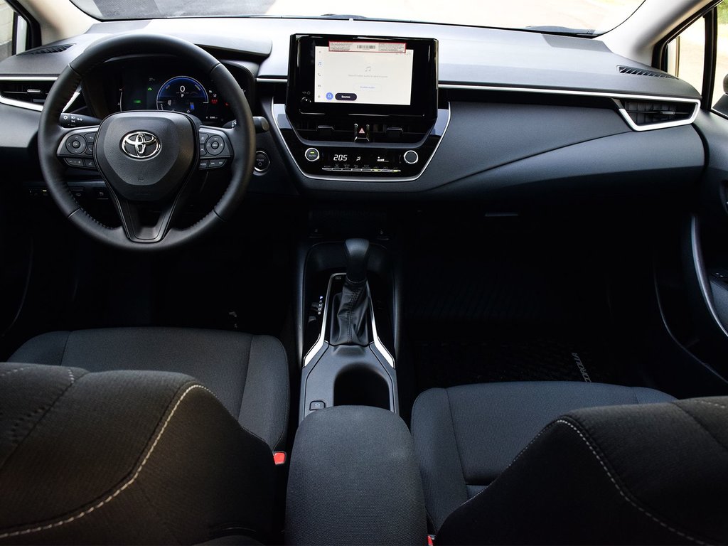 2025 Toyota Corolla HYBRID LE AWD in Mississauga, Ontario - 11 - w1024h768px
