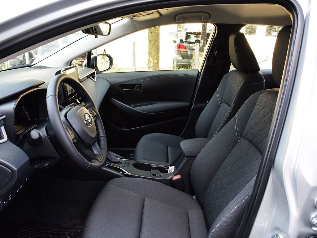 2025 Toyota Corolla HYBRID LE AWD in Mississauga, Ontario - 7 - w1024h768px