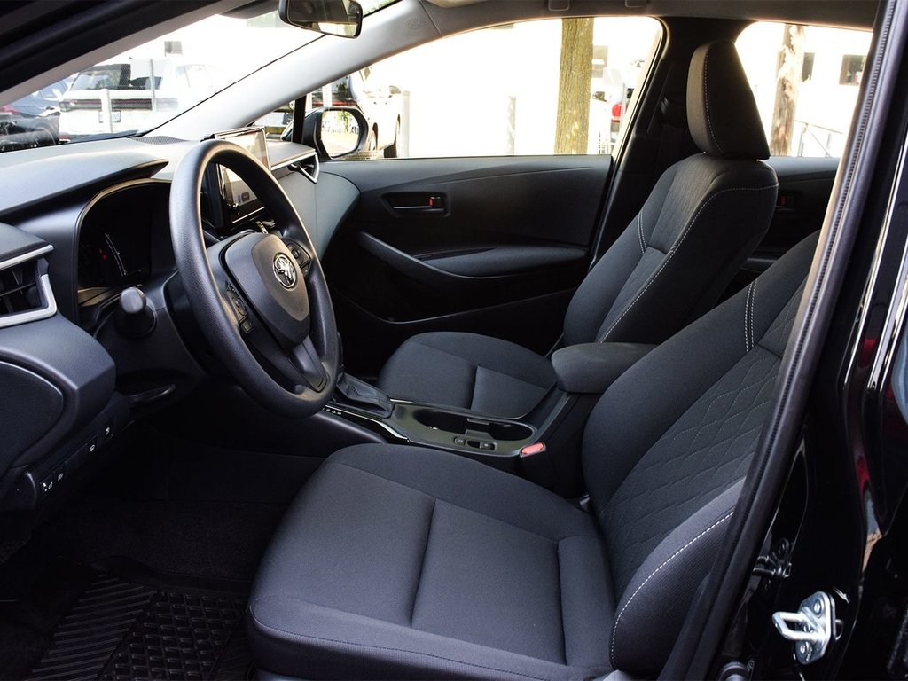 2025 Toyota Corolla HYBRID LE in Mississauga, Ontario - 8 - w1024h768px