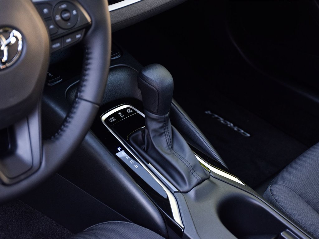 2025 Toyota COROLLA HYBRID LE AWD in Mississauga, Ontario - 9 - w1024h768px