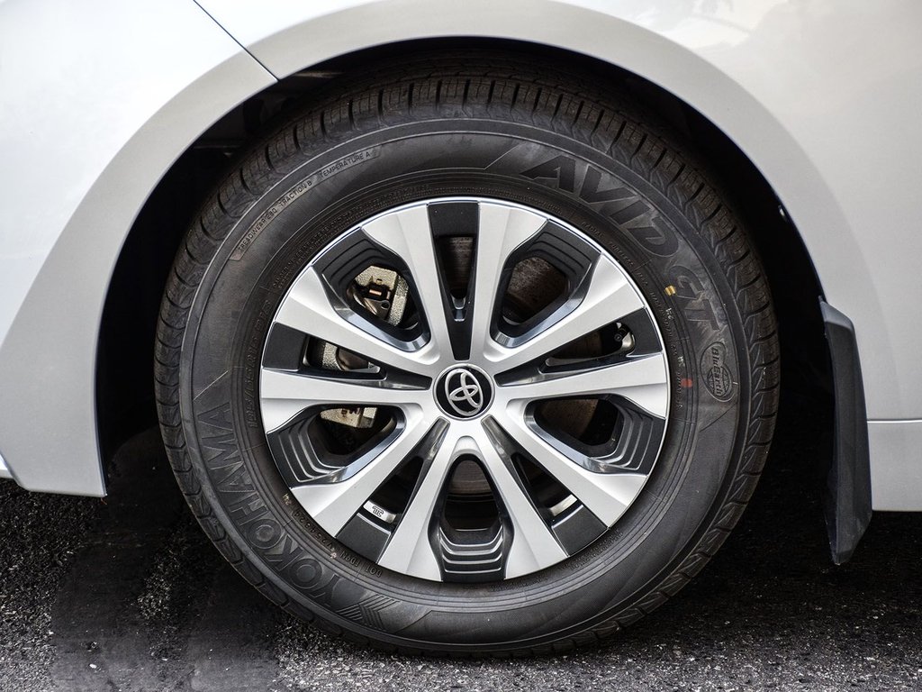 2025 Toyota Corolla Hybrid LE AWD in Mississauga, Ontario - 6 - w1024h768px